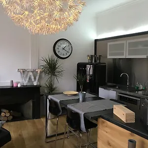 Apartment Wine, Chambery